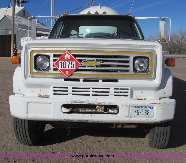 image for item G9622 1989 Chevrolet Kodiak propane bobtail truck