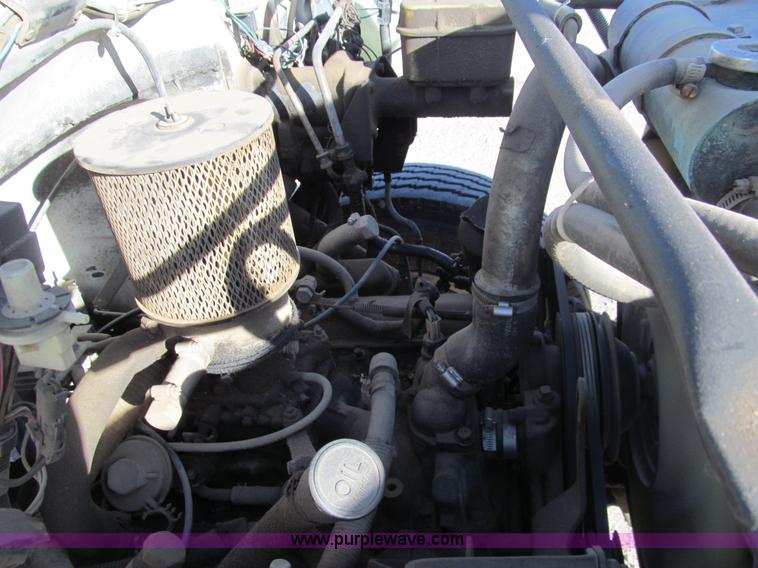 image for item G9622 1989 Chevrolet Kodiak propane bobtail truck