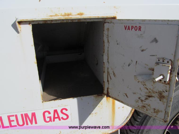 image for item G9622 1989 Chevrolet Kodiak propane bobtail truck