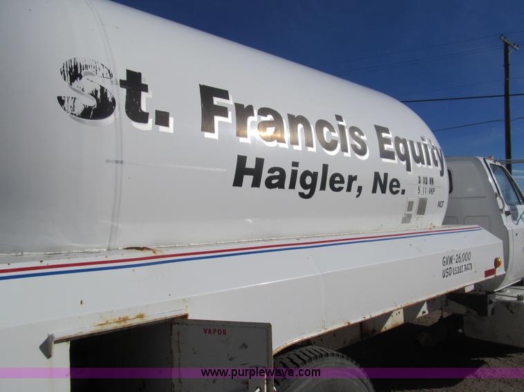 image for item G9622 1989 Chevrolet Kodiak propane bobtail truck