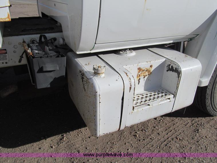 image for item G9622 1989 Chevrolet Kodiak propane bobtail truck