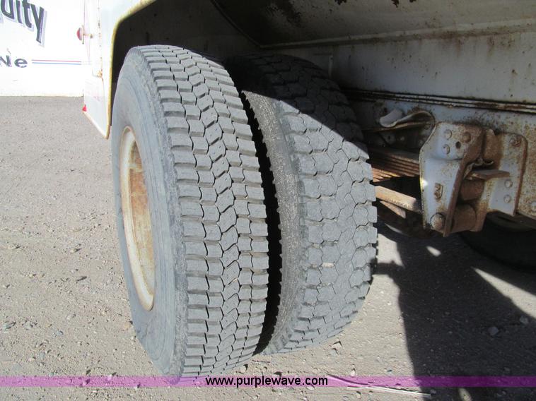 image for item G9622 1989 Chevrolet Kodiak propane bobtail truck