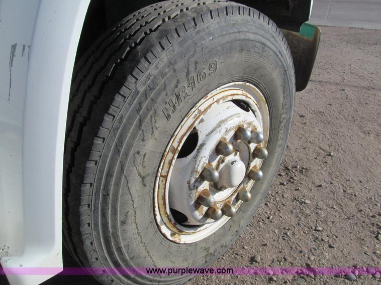 image for item G9622 1989 Chevrolet Kodiak propane bobtail truck