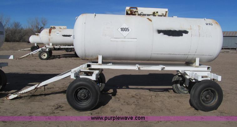 image for item G9629 Anhydrous tank and running gear