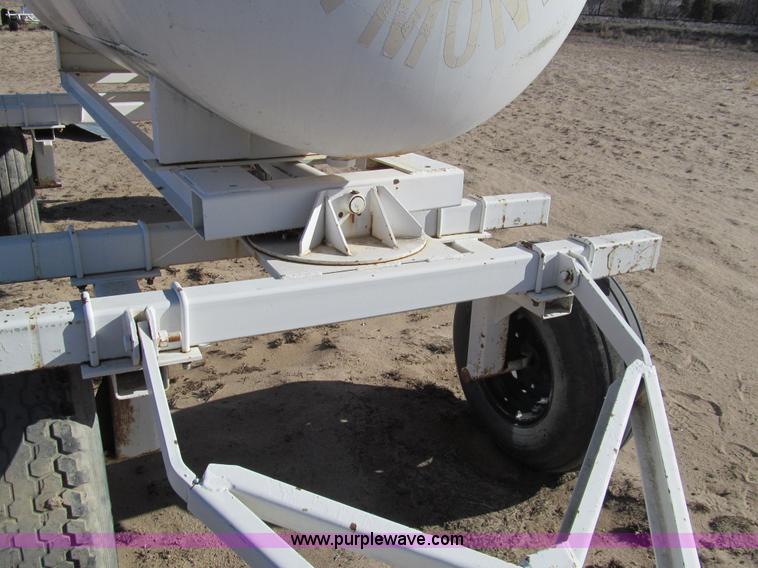 image for item G9629 Anhydrous tank and running gear