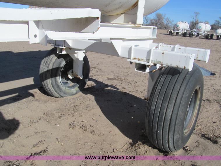 image for item G9629 Anhydrous tank and running gear