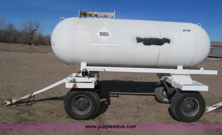 image for item G9630 Anhydrous tank and running gear