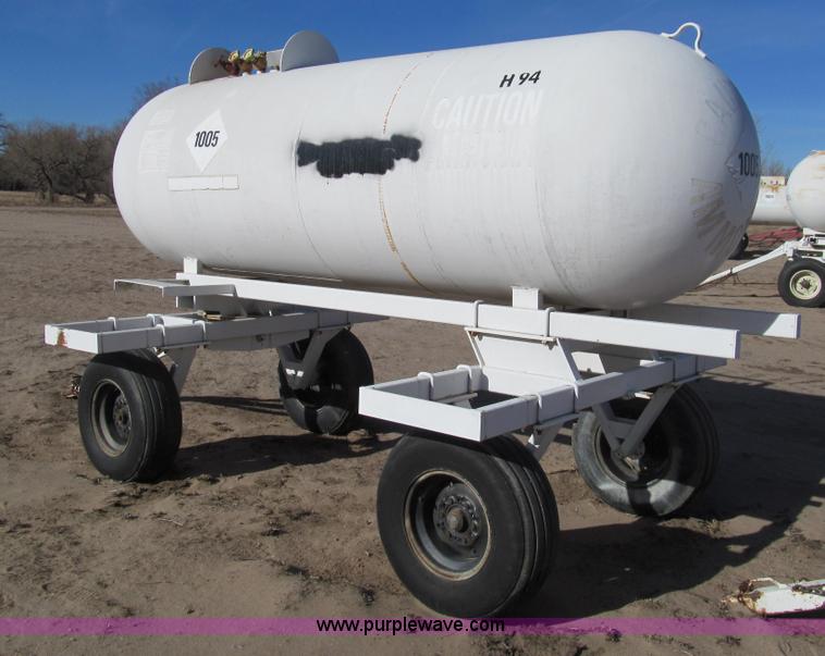 image for item G9630 Anhydrous tank and running gear