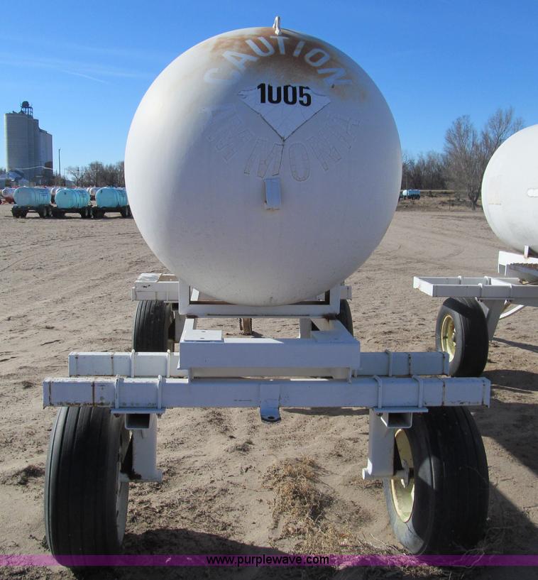 image for item G9631 Anhydrous tank and running gear