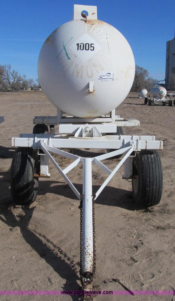 image for item G9631 Anhydrous tank and running gear