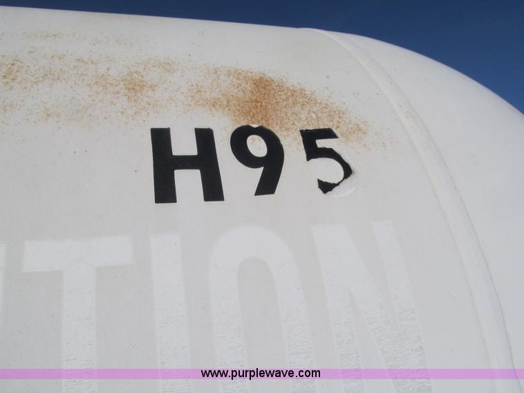 image for item G9631 Anhydrous tank and running gear