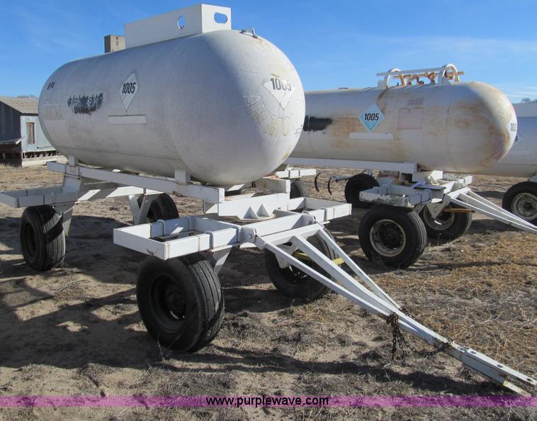 image for item G9633 Anhydrous tank and running gear