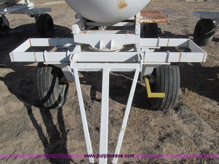 image for item G9633 Anhydrous tank and running gear
