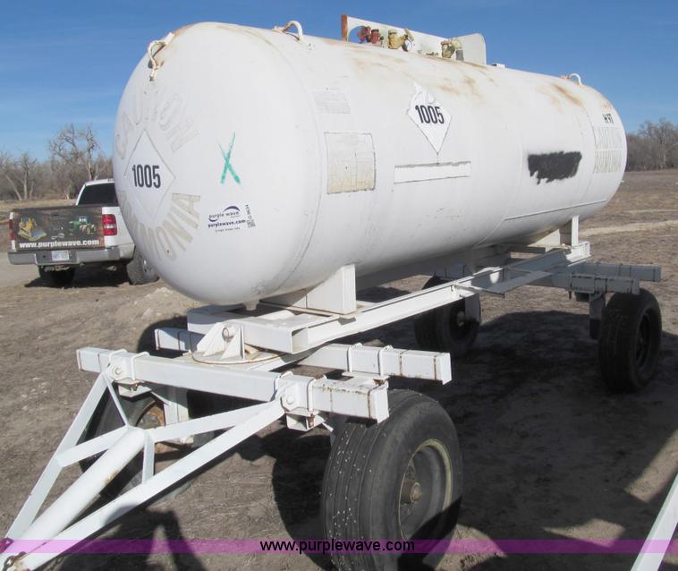 image for item G9634 Anhydrous tank and running gear