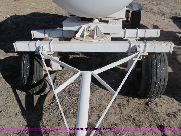 image for item G9634 Anhydrous tank and running gear