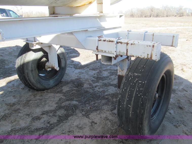 image for item G9634 Anhydrous tank and running gear