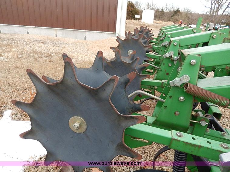 image for item H1255 1998 John Deere 856 six row cultivator