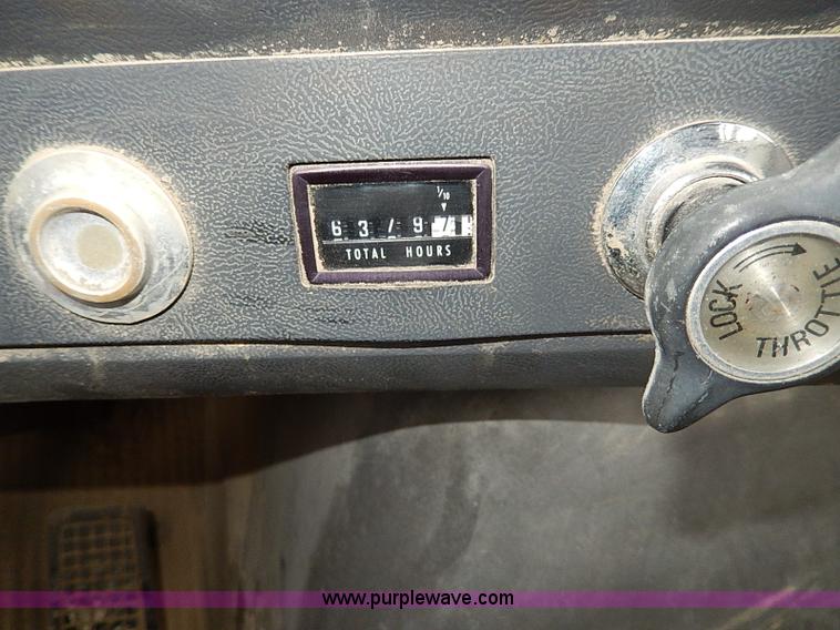 image for item H1257 1989 Ford LN8000 semi truck