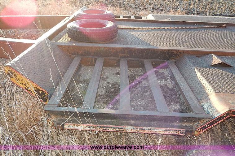 image for item H1290 1974 Gold Nugget 10-6 swather trailer