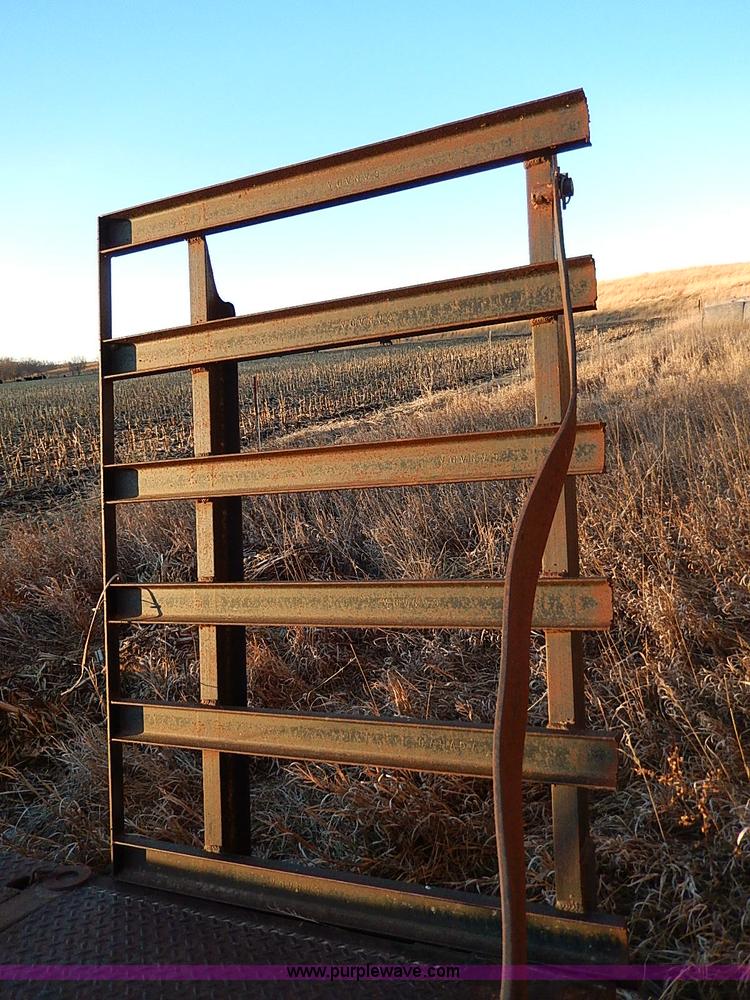 image for item H1290 1974 Gold Nugget 10-6 swather trailer