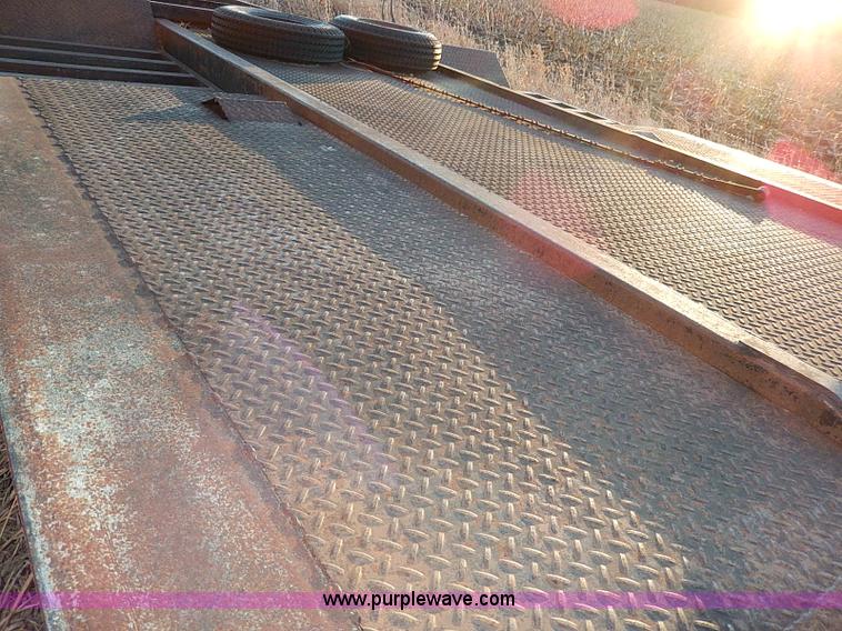 image for item H1290 1974 Gold Nugget 10-6 swather trailer