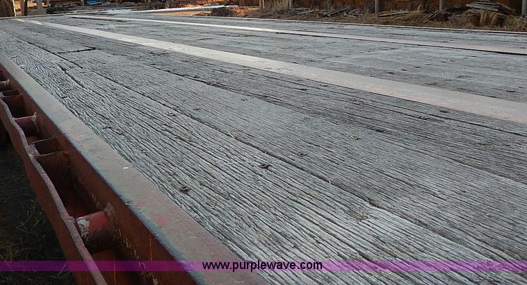 image for item H1291 1986 Transcraft flatbed trailer