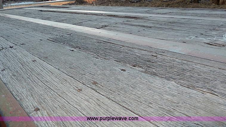 image for item H1291 1986 Transcraft flatbed trailer