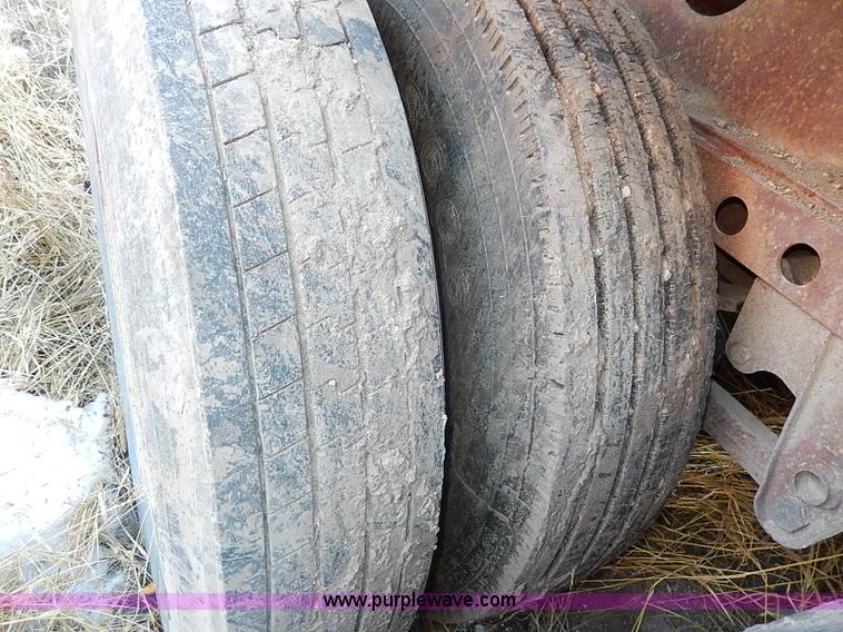 image for item H1291 1986 Transcraft flatbed trailer