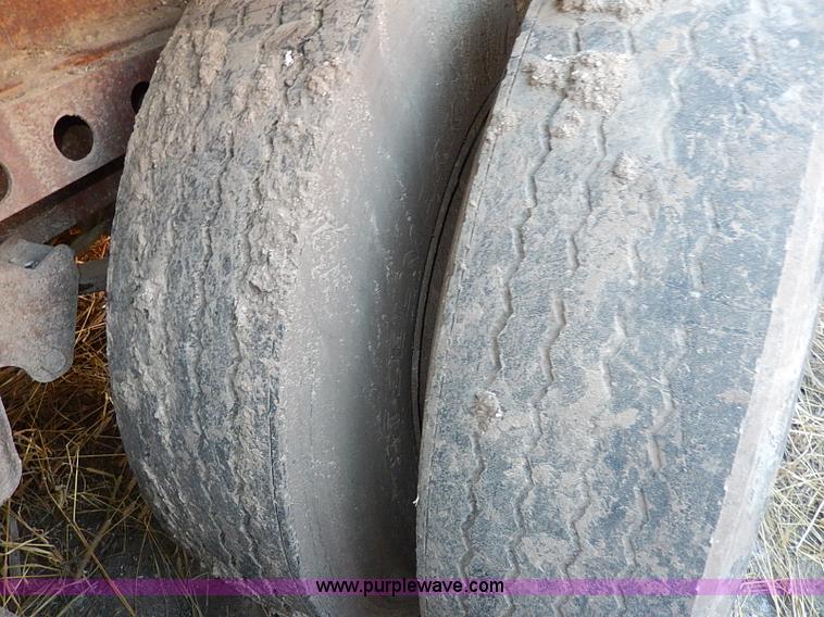 image for item H1291 1986 Transcraft flatbed trailer