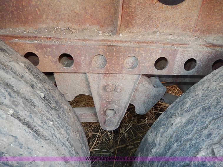 image for item H1291 1986 Transcraft flatbed trailer