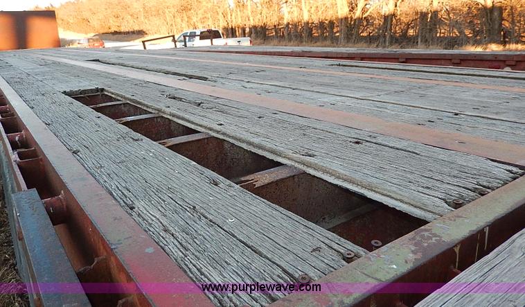 image for item H1291 1986 Transcraft flatbed trailer