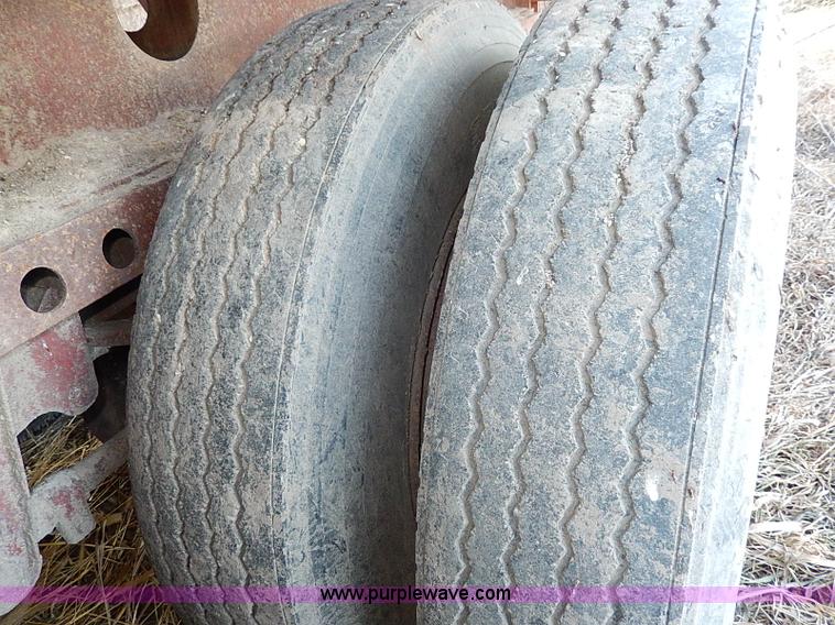 image for item H1291 1986 Transcraft flatbed trailer