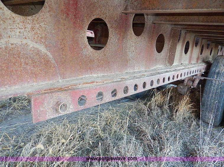 image for item H1291 1986 Transcraft flatbed trailer