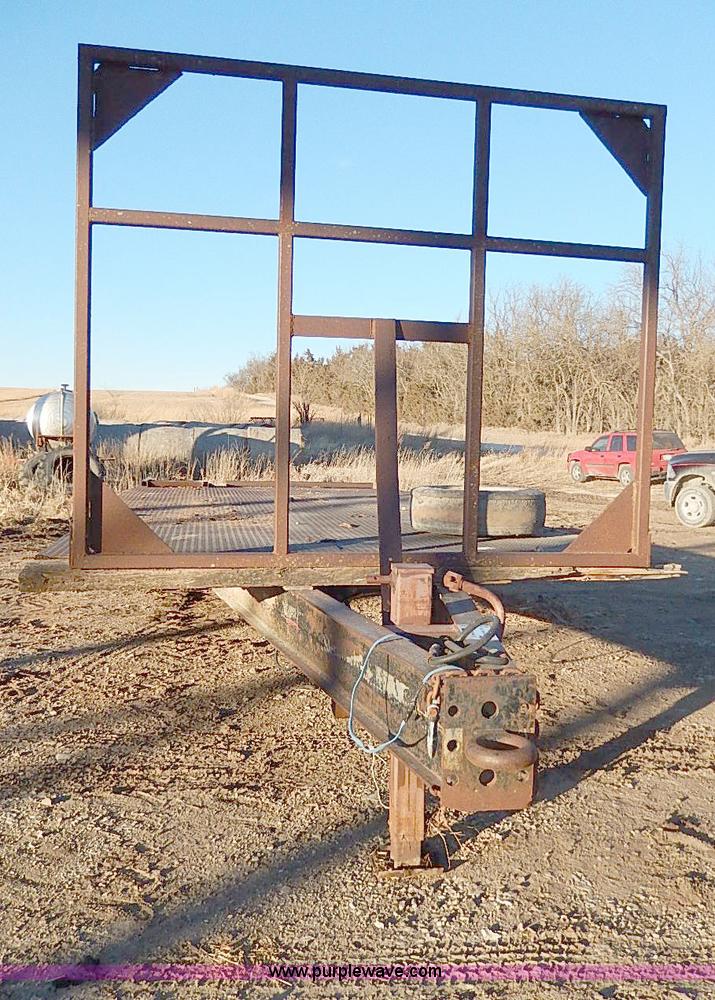 image for item H1292 1977 Jantz LP8-12 expandable combine trailer