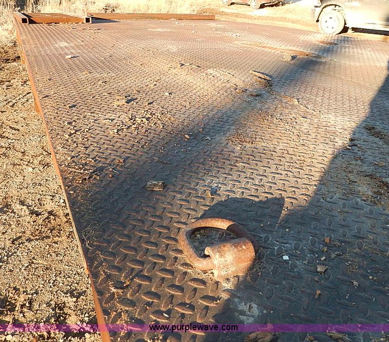 image for item H1292 1977 Jantz LP8-12 expandable combine trailer