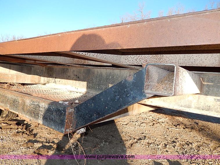 image for item H1292 1977 Jantz LP8-12 expandable combine trailer