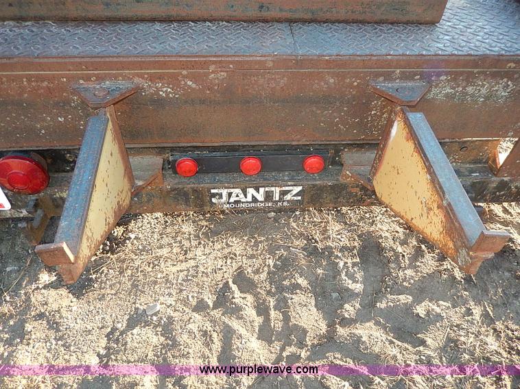 image for item H1292 1977 Jantz LP8-12 expandable combine trailer