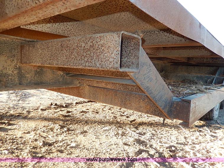 image for item H1292 1977 Jantz LP8-12 expandable combine trailer