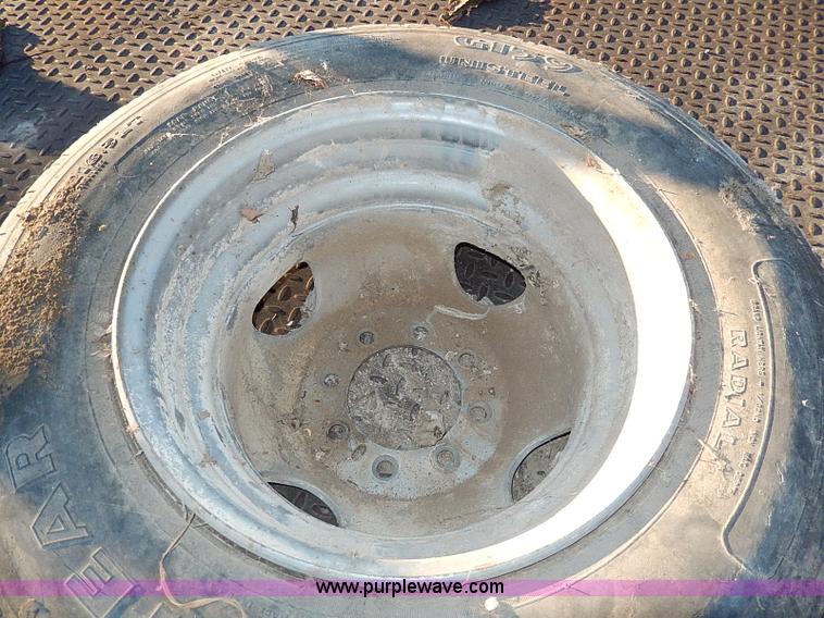 image for item H1292 1977 Jantz LP8-12 expandable combine trailer