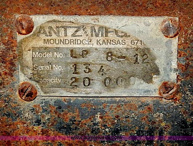 image for item H1292 1977 Jantz LP8-12 expandable combine trailer