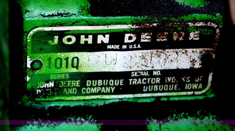 image for item H1300 1961 John Deere 1010 tractor with loader