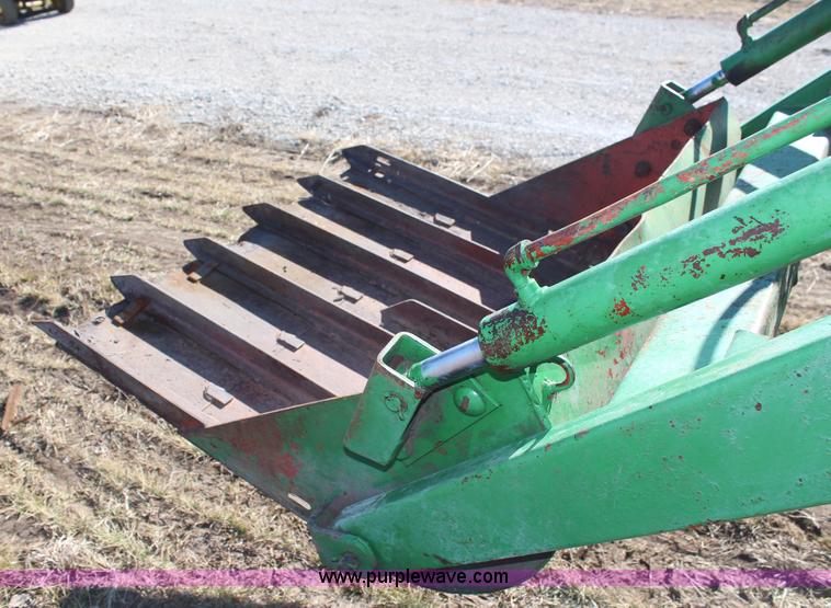 image for item H1300 1961 John Deere 1010 tractor with loader