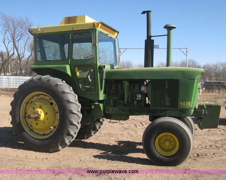 image for item I5712 John Deere 4620 tractor