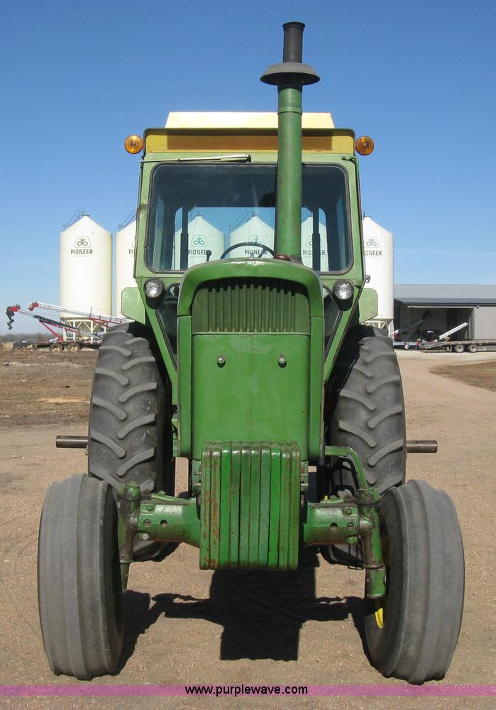 image for item I5712 John Deere 4620 tractor