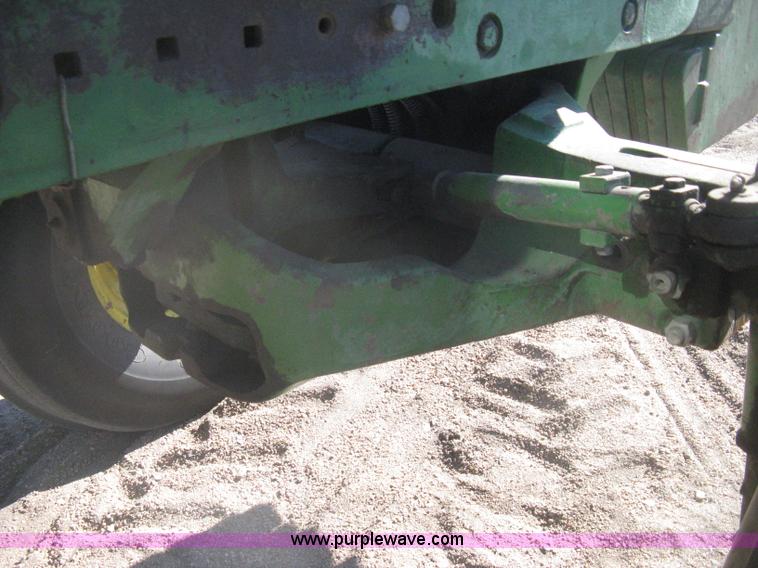 image for item I5712 John Deere 4620 tractor