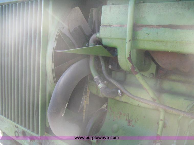 image for item I5712 John Deere 4620 tractor