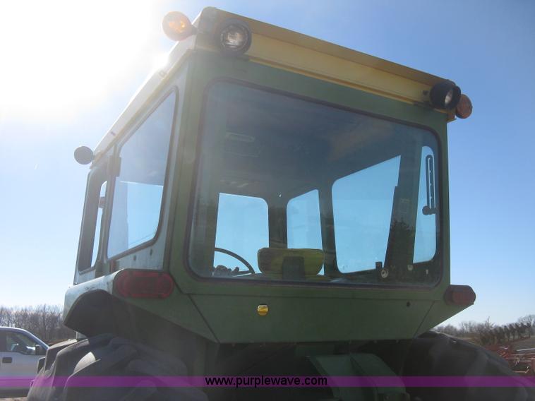 image for item I5712 John Deere 4620 tractor