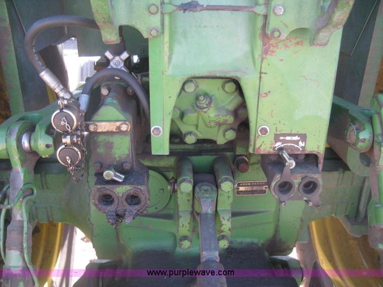 image for item I5712 John Deere 4620 tractor