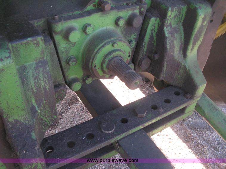 image for item I5712 John Deere 4620 tractor