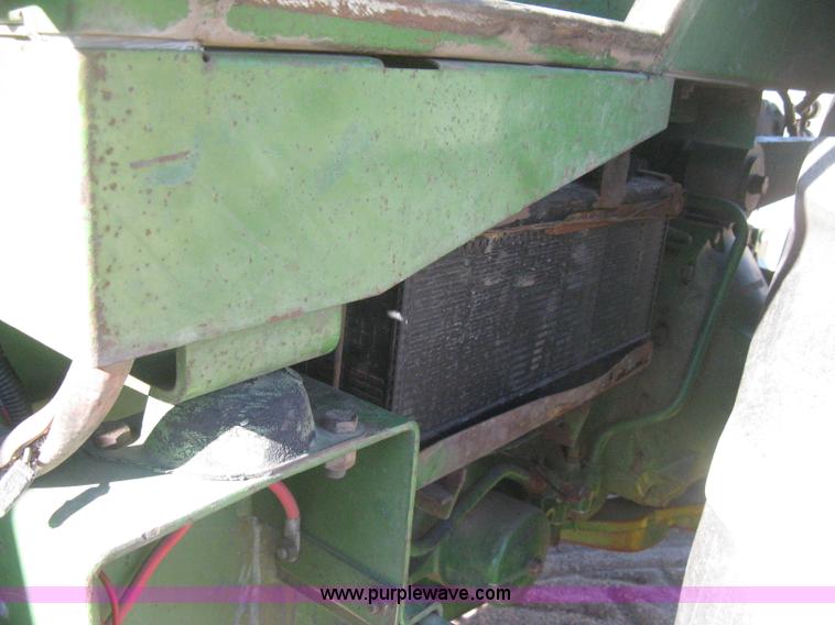 image for item I5712 John Deere 4620 tractor